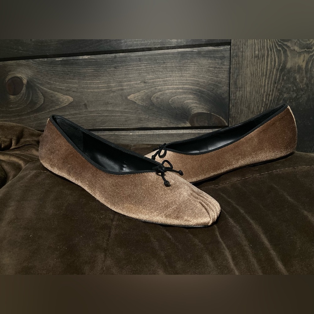 Courtney Grow/Antonio, leather sole, size 10,new without tags,comfy brown flats
